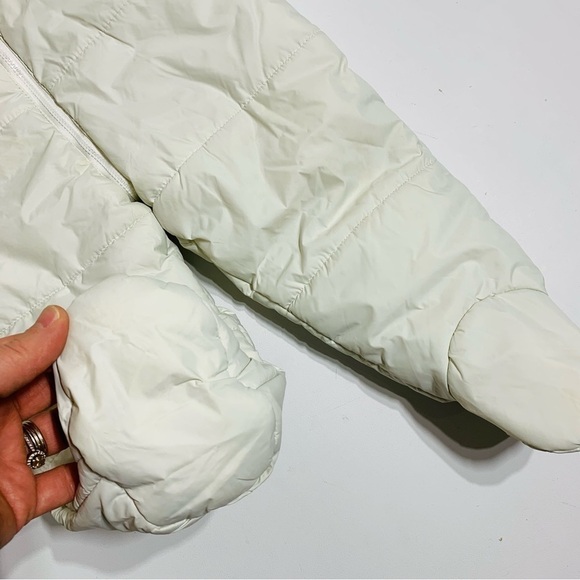 Childre’s Place baby’s 6-12M snowsuit onesie - Picture 2 of 4